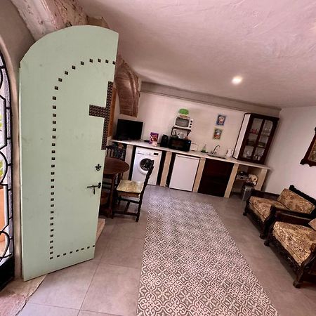 Oliva Courtyard Guesthouse Exterior foto